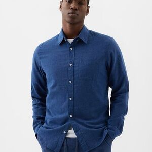 Gap Men's Blue Button-Up Linen Shirt